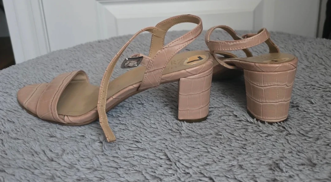 Naturalizer Pink Croc Embossed Block Heel Sandals Size 7 - photo 2