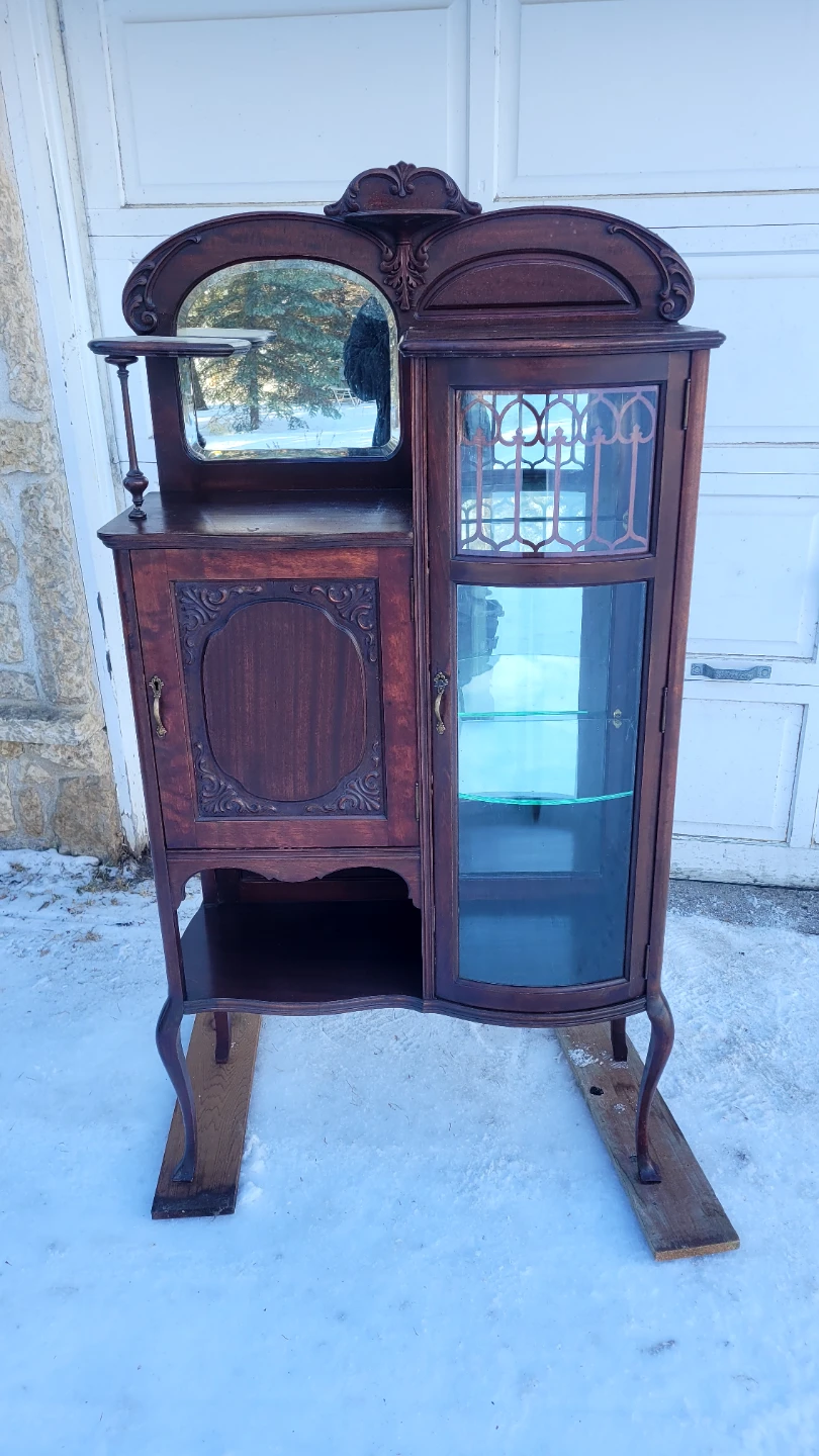 Antique Mahogany Display Cabinet w/ Key