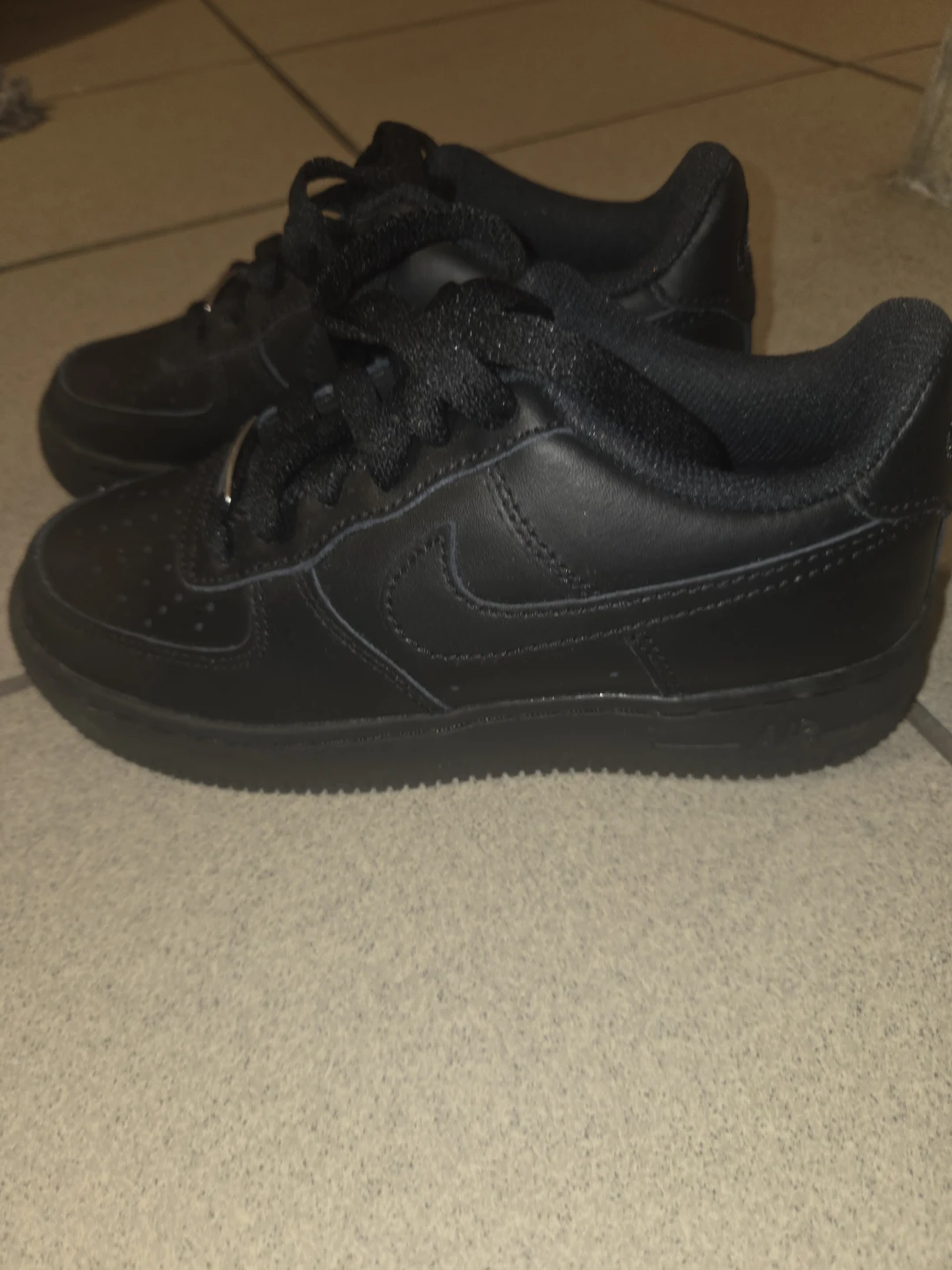 Nike Air Force 1 Low Black Youth Size 4.5Y - photo 3