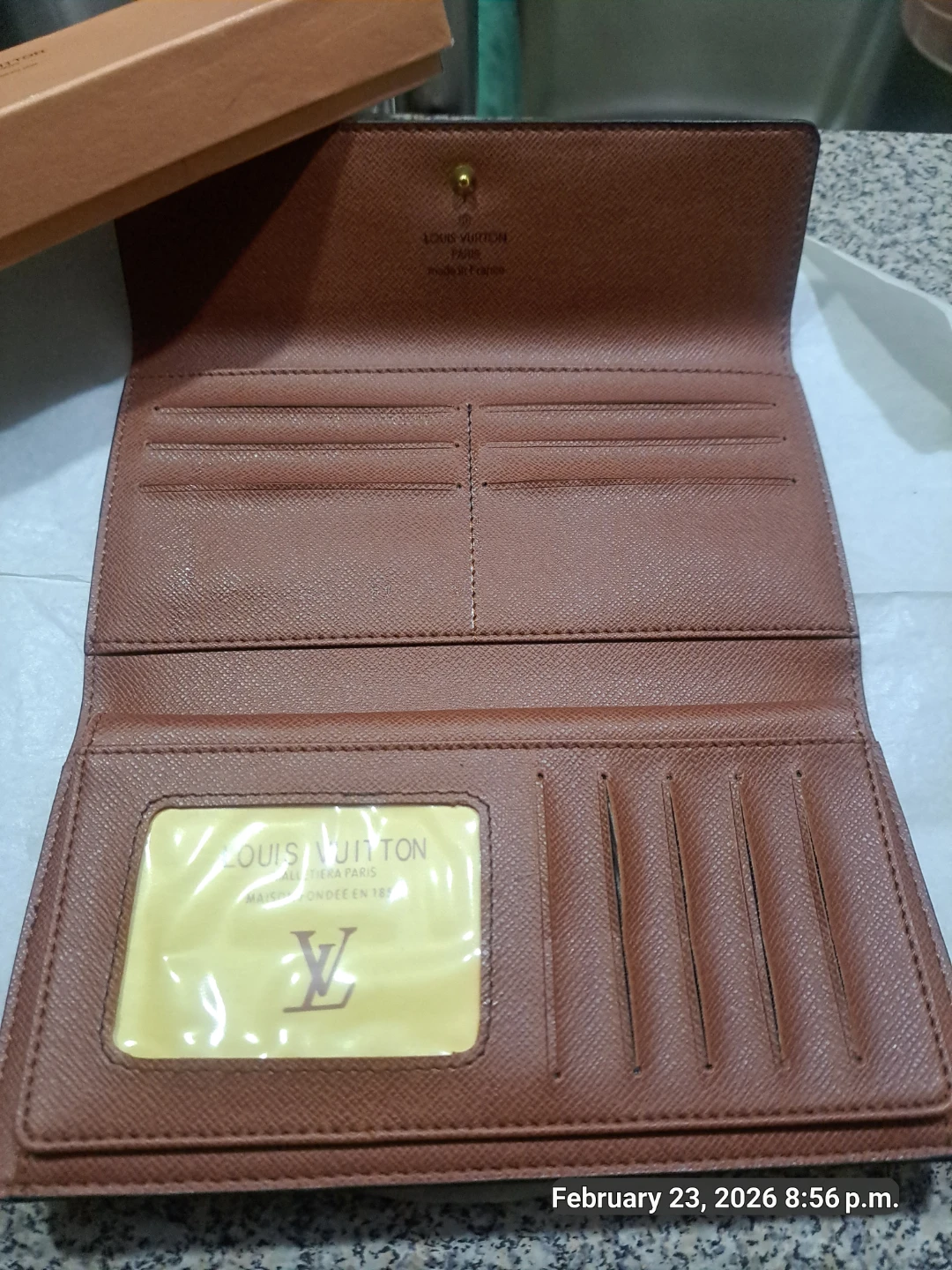 Louis Vuitton "Monogram" Wallet - photo 3