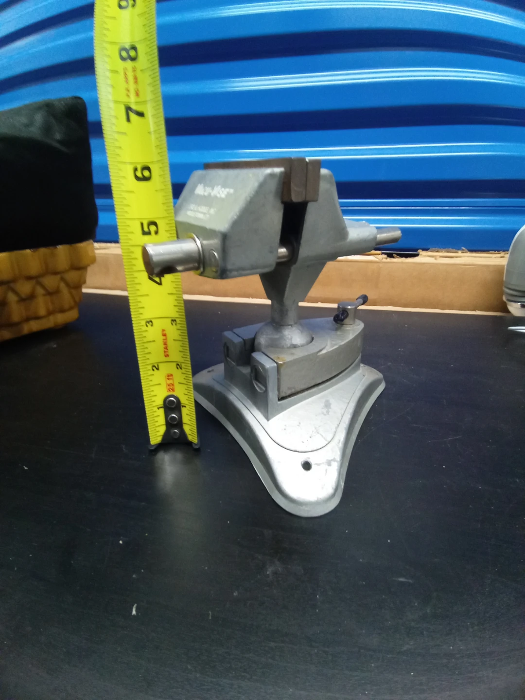 Vacu-Vise Bench Vise LORD & HODGE, INC.