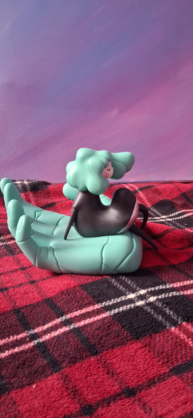 GRIS Nomada Studio Figure - photo 2
