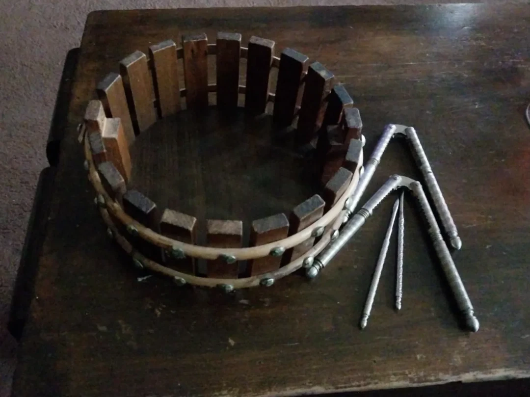 Wooden Nut Bowl with Nutcrackers 🏆