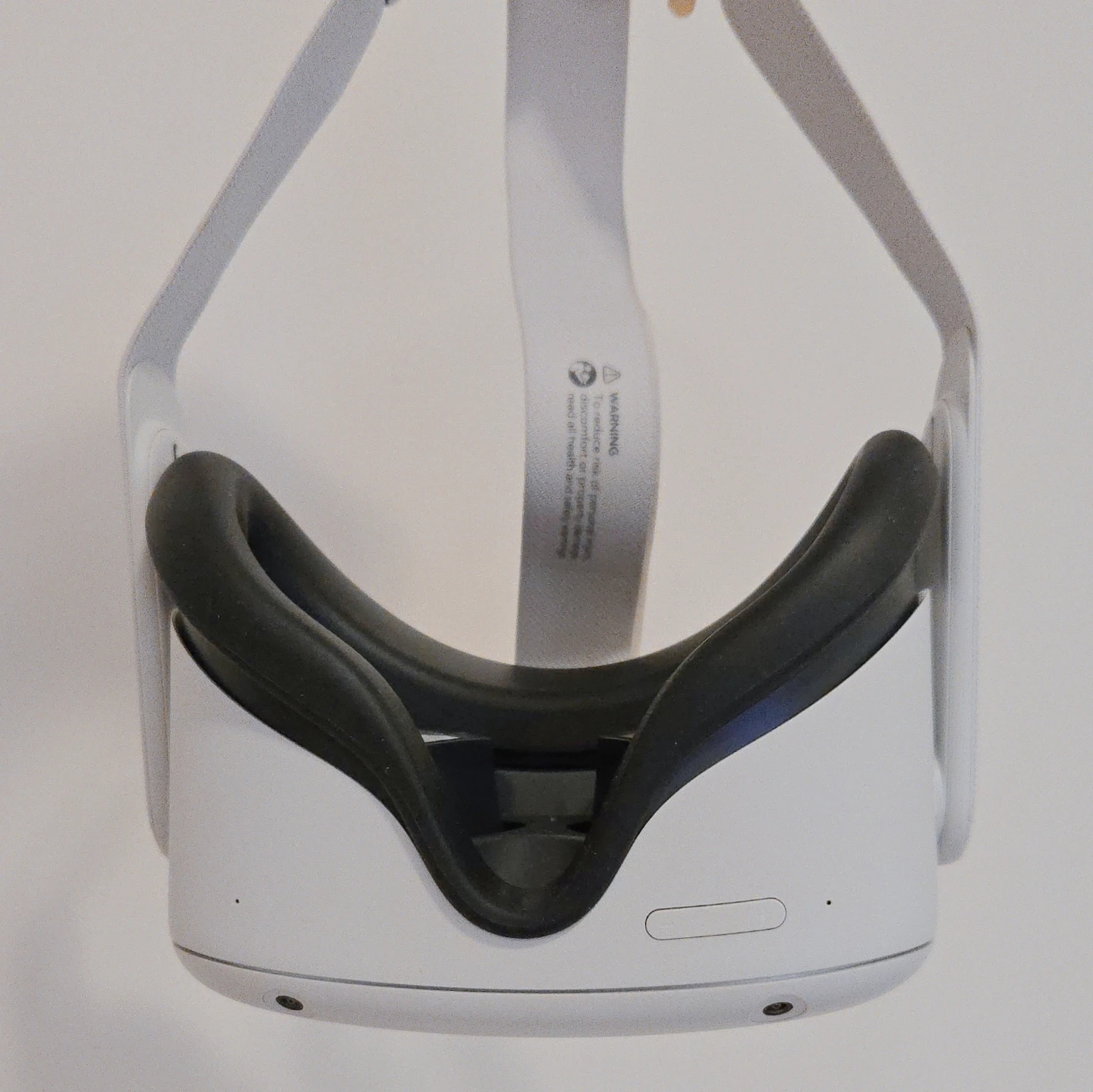 Meta Quest 2 Advanced All-In-One Virtual Reality Headset - photo 3