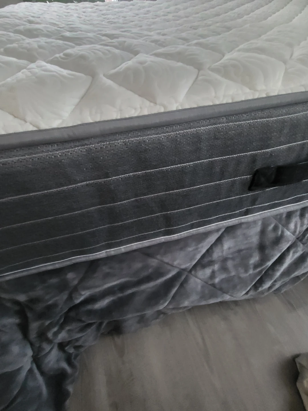 Queen Size Mattress - photo 2