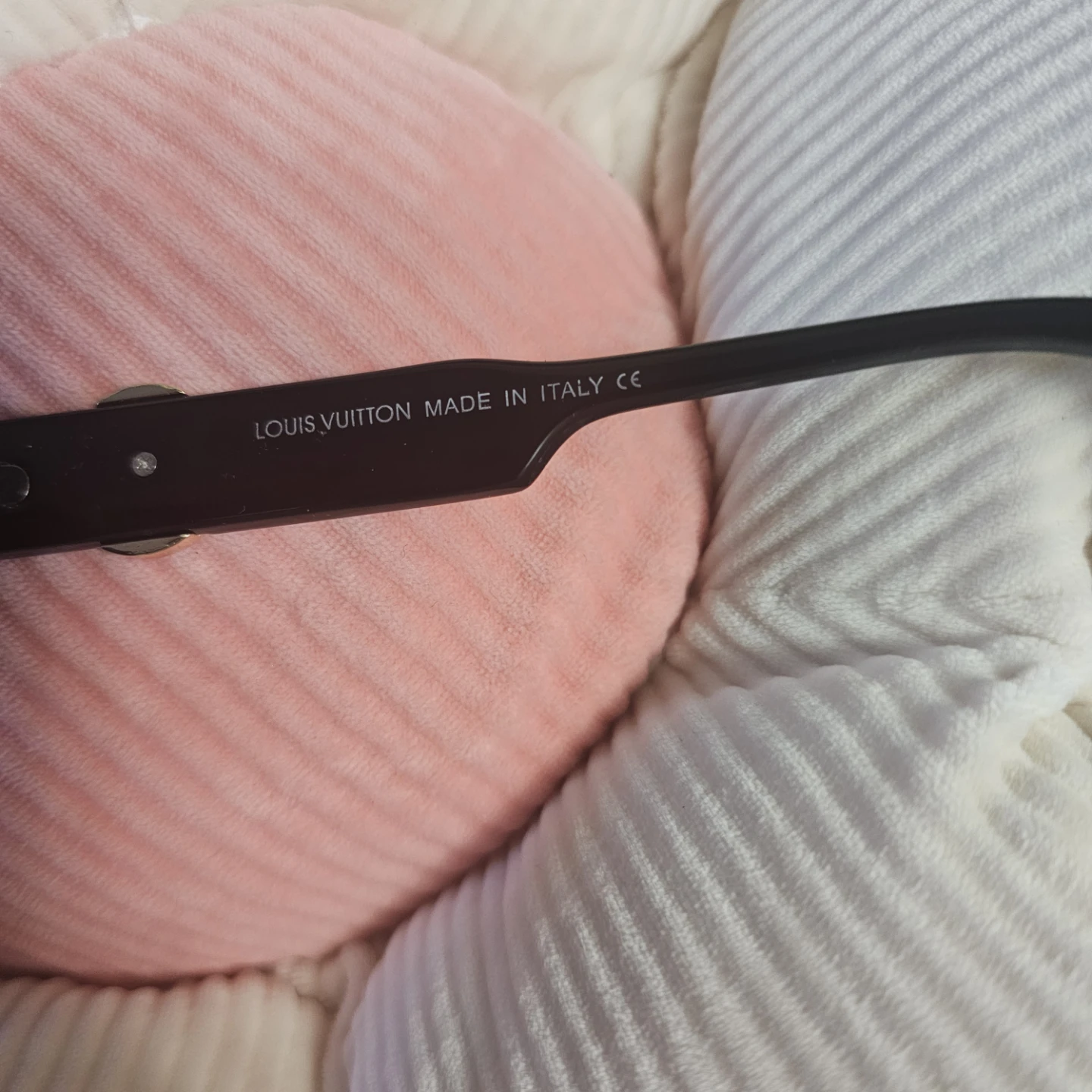 Louis Vuitton Sunglasses - photo 3