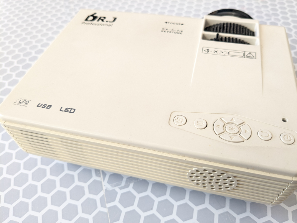 Dr. J Professional Mini Projector 🏆 - photo 4