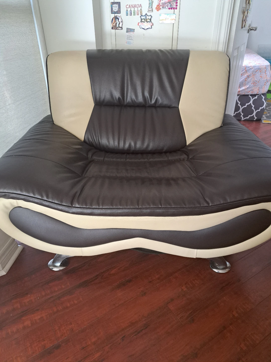 Modern Leather Accent Chair - photo 3