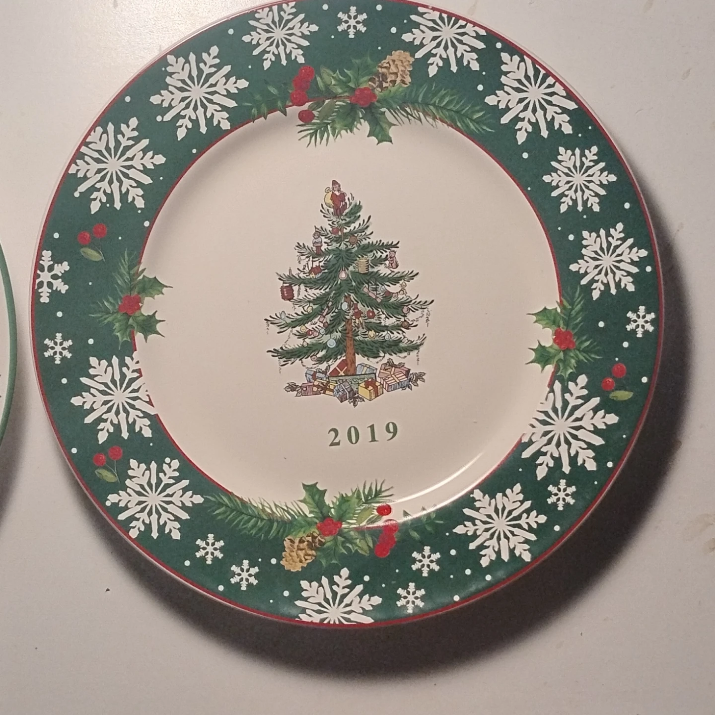 Spode Christmas Tree Plates (2003 & 2019) - photo 4
