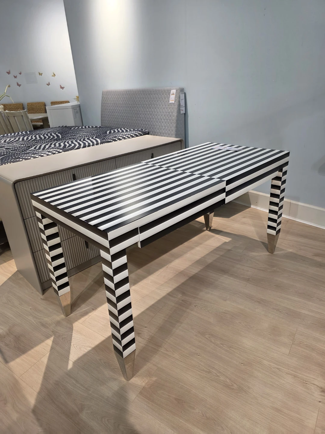Designer Black and White Striped Desk - photo 5