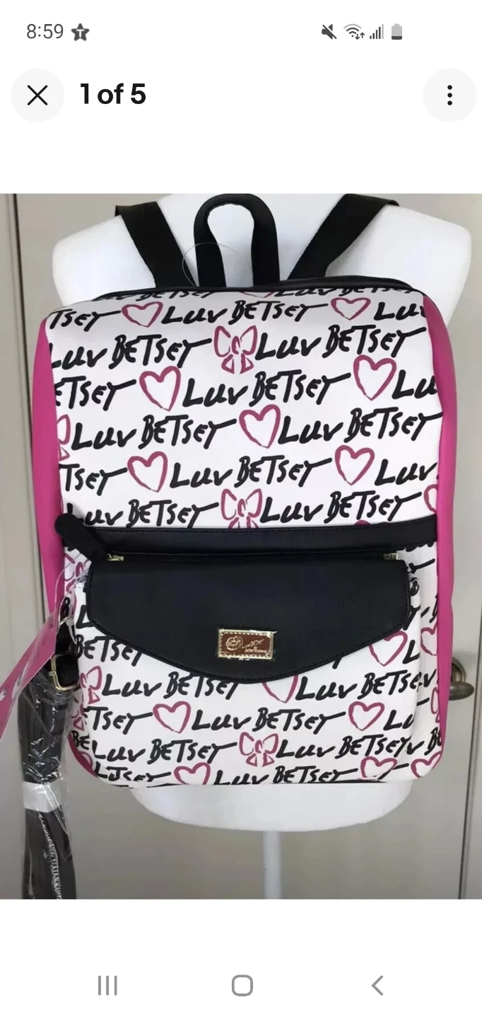 BETSEY JOHNSON LUV BACKPACK 🥕