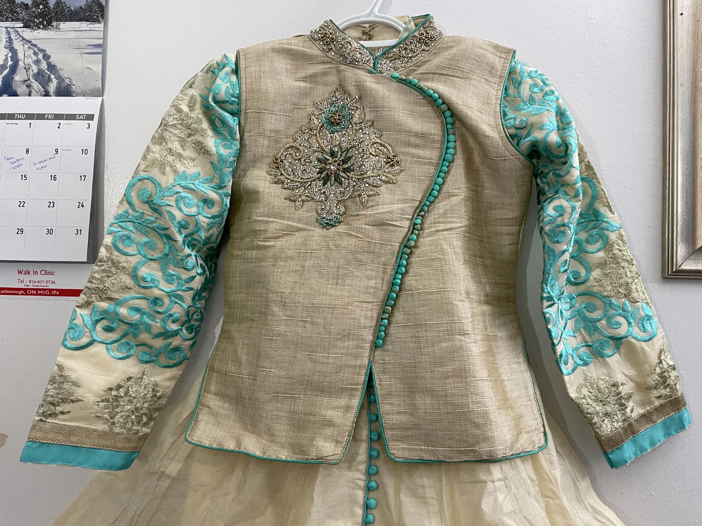 Cream and turquoise embroidered Indian suit - photo 2