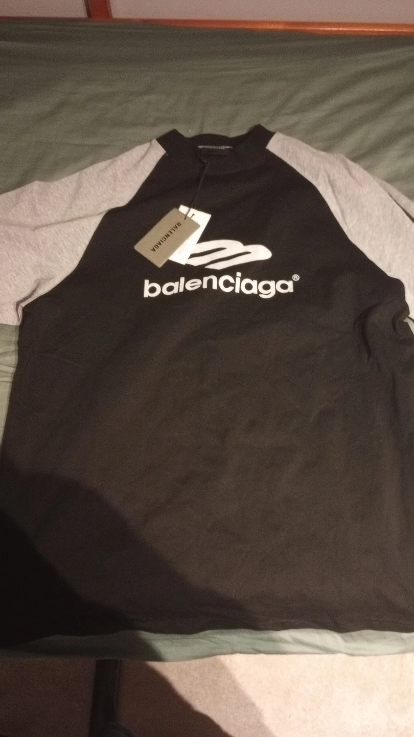 Balinciaga shirt