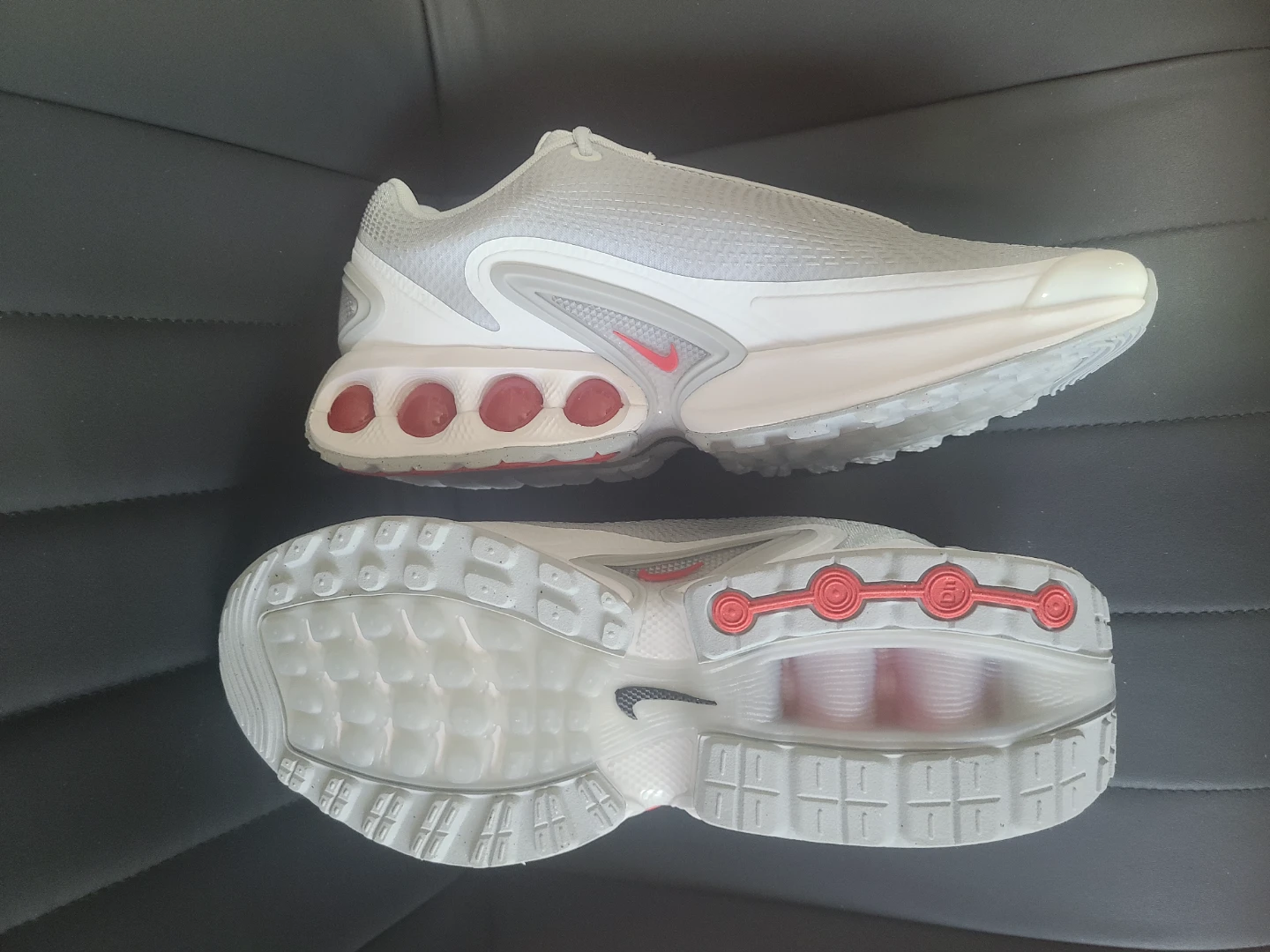 Nike Air Max DN Men's Shoes Size 10.5 - photo 3