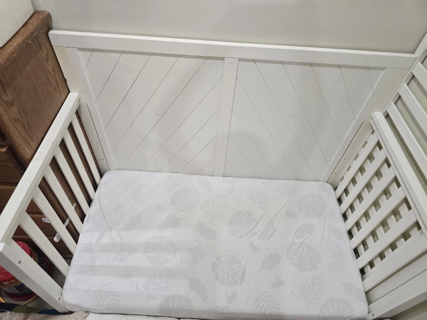 White Baby Crib with Mattress - photo 3