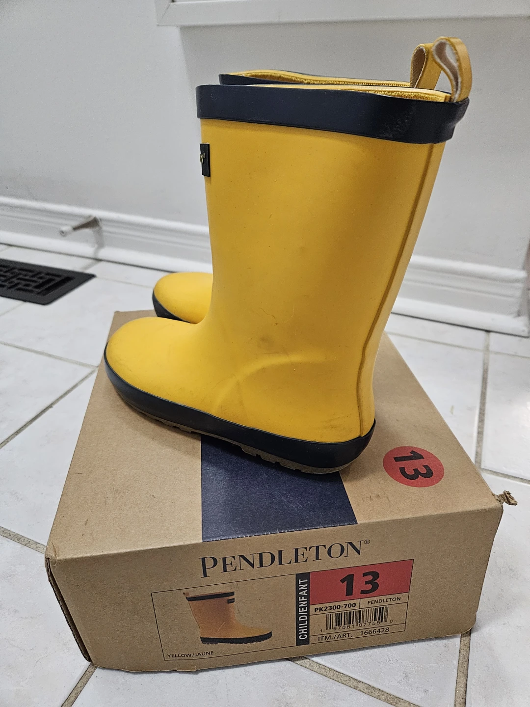 Kid's Rain Boots Size 13 little kid - photo 3