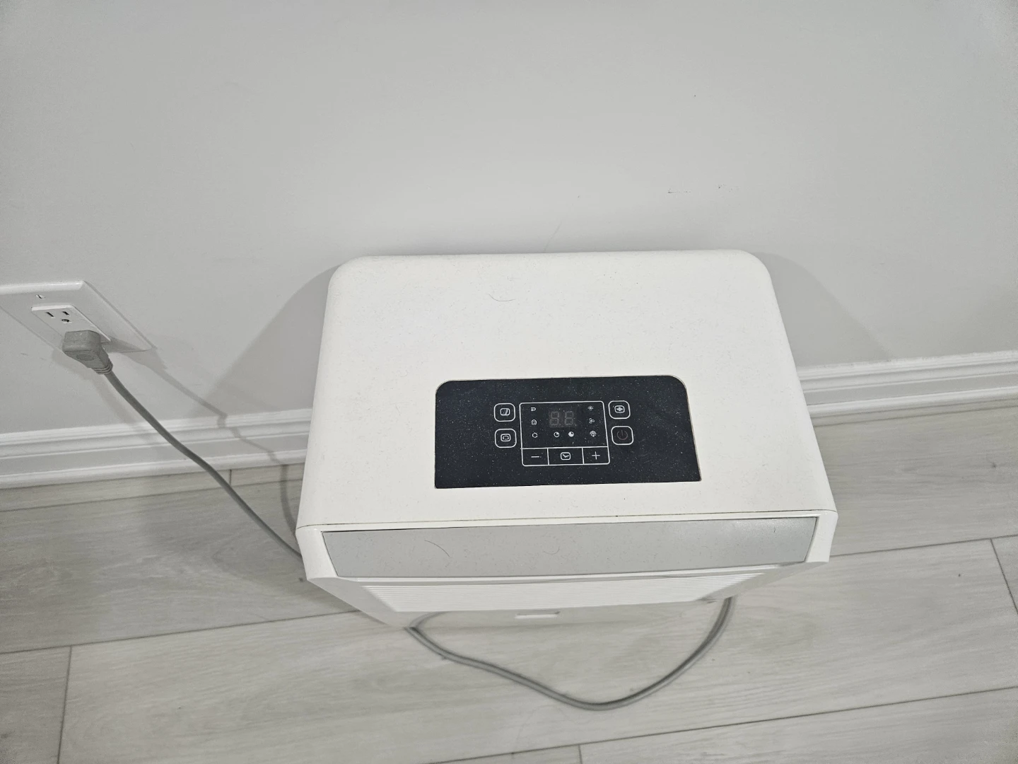 Arctic King Dehumidifier - photo 2