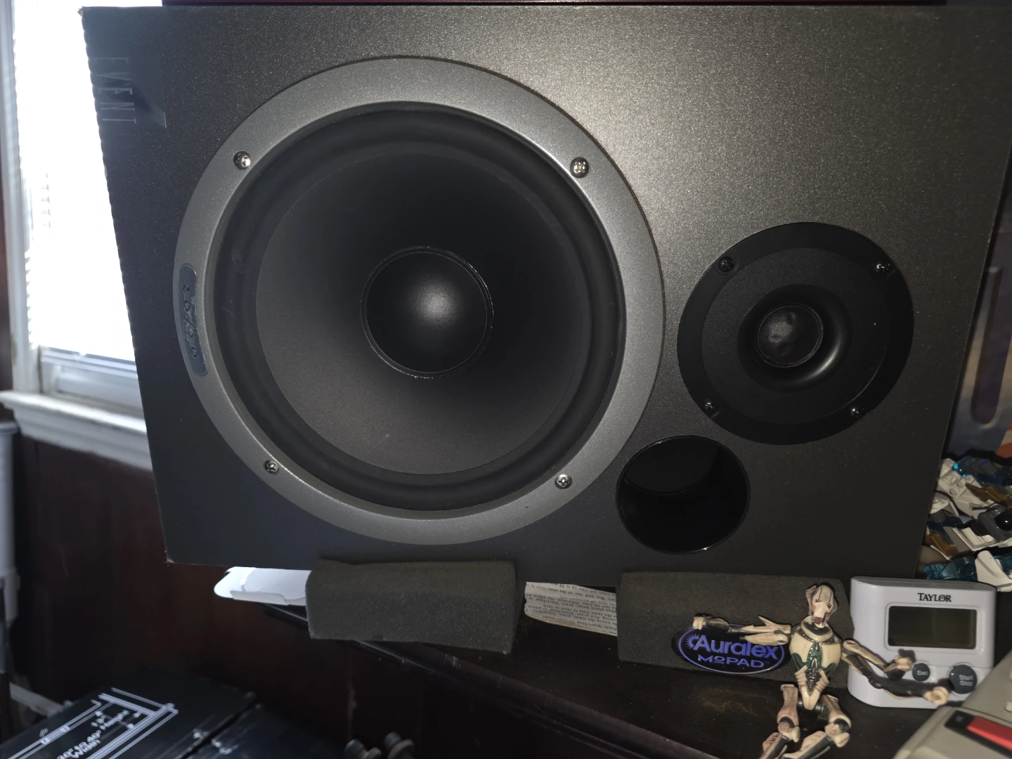Event 20/20bas Studio Monitor Speaker - photo 2