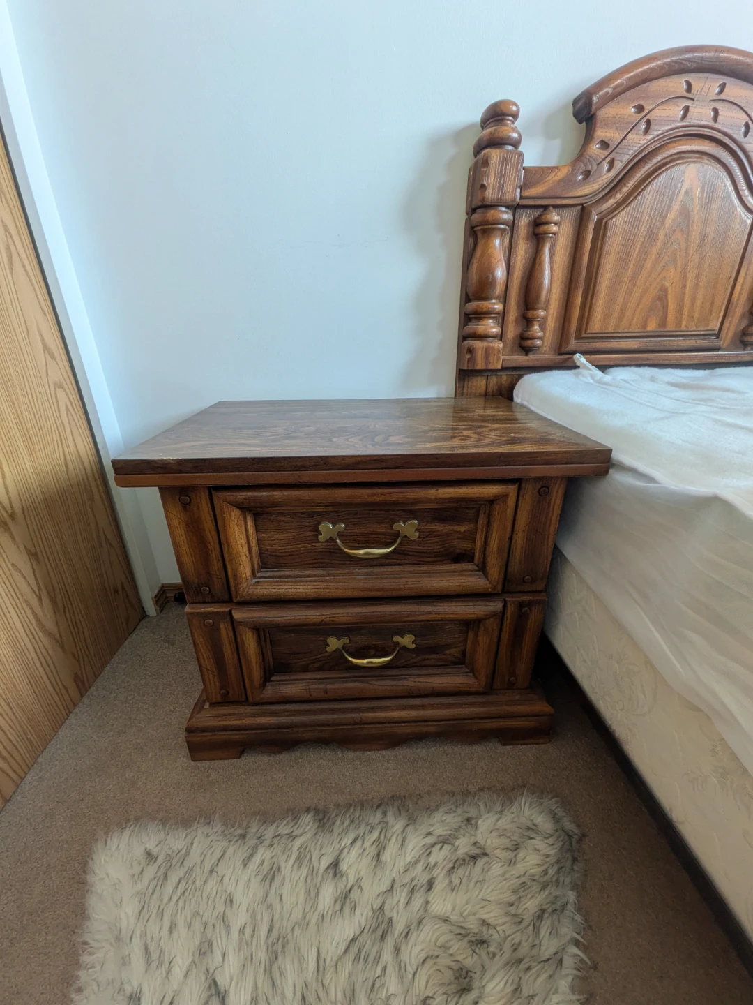 Wooden bedroom set - photo 3