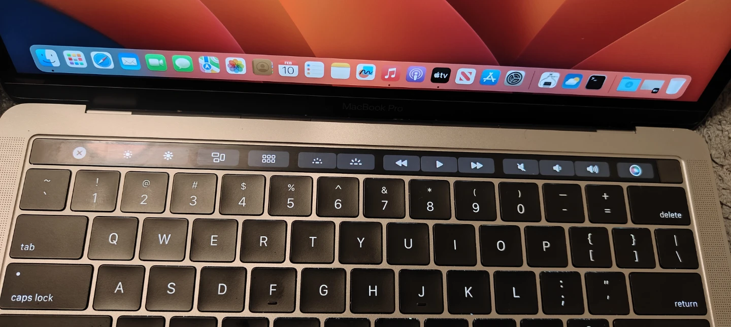 Apple MacBook Pro 13-inch, 2017, Space Gray - photo 4