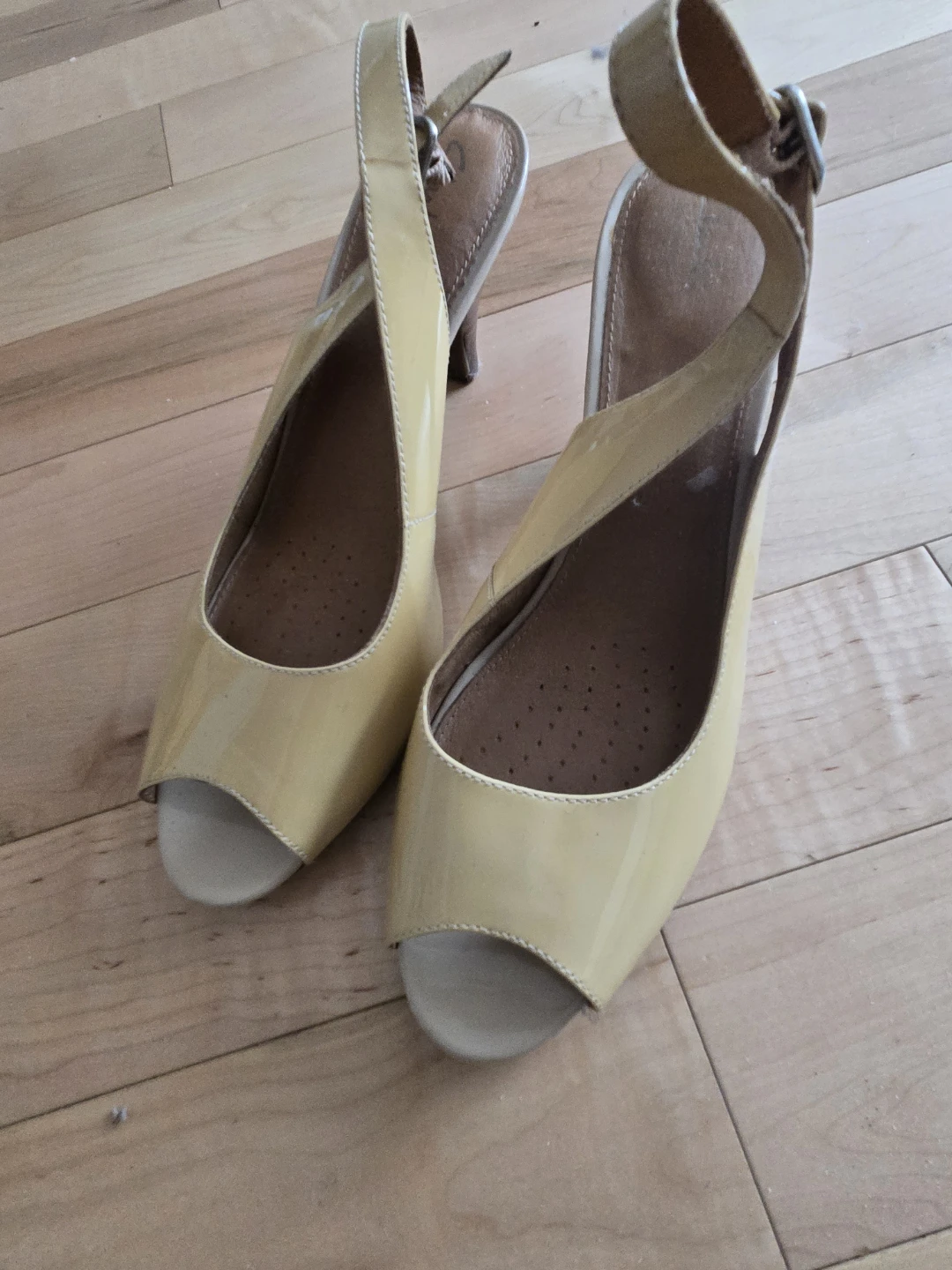 Clarks Women's Yellow Slingback Peep-Toe Heels