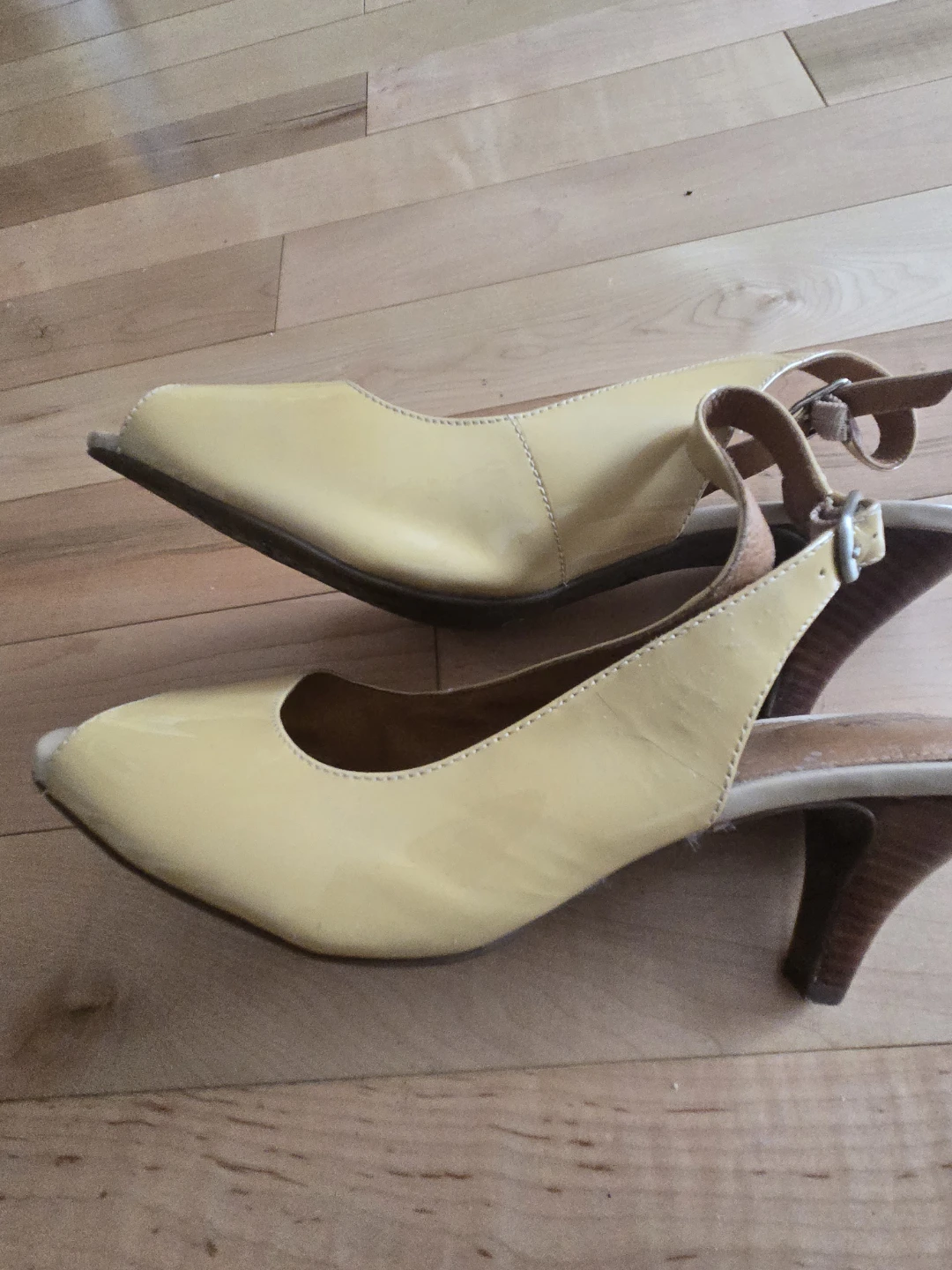 Clarks Women's Yellow Slingback Peep-Toe Heels - photo 2