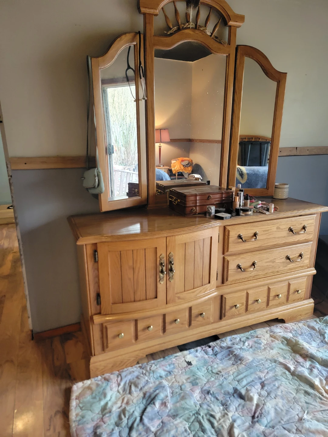 Wooden (Queen) Bedroom Set - Dresser, Nightstand, Bed Frame