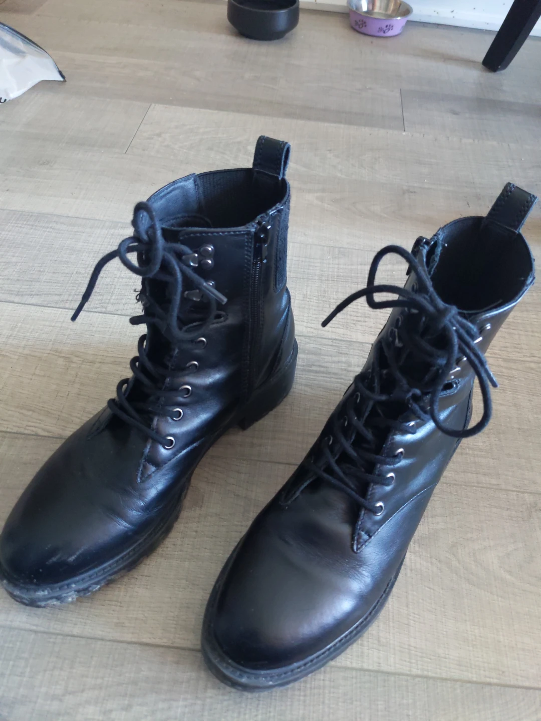 Steve Madden Grizzly Combat Boots - womens Size 9 - photo 2