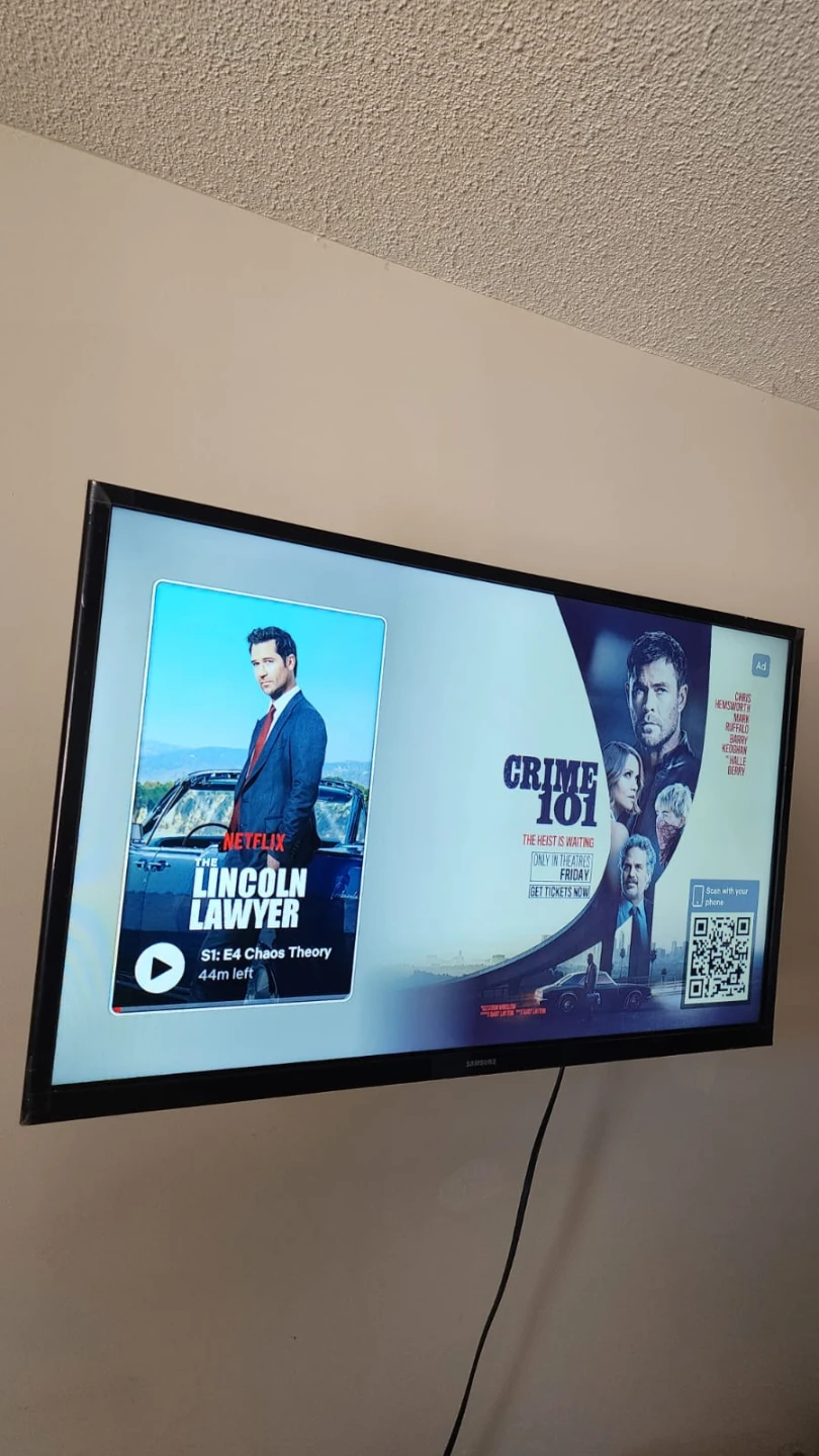 32" Samsung Flat Screen Smart TV (Wall-mounted)