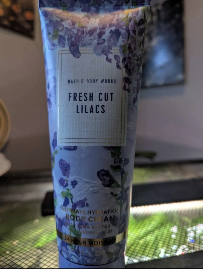 Fresh cut lilacs cream bath body works