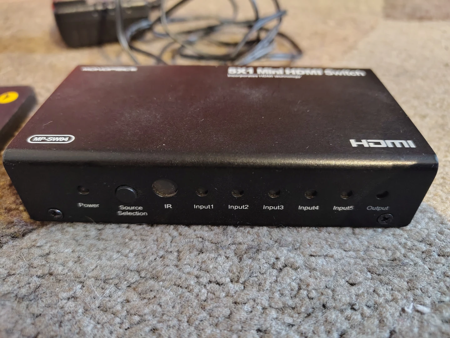 Monoprice 5x1 Mini HDMI Switch with Remote - photo 2