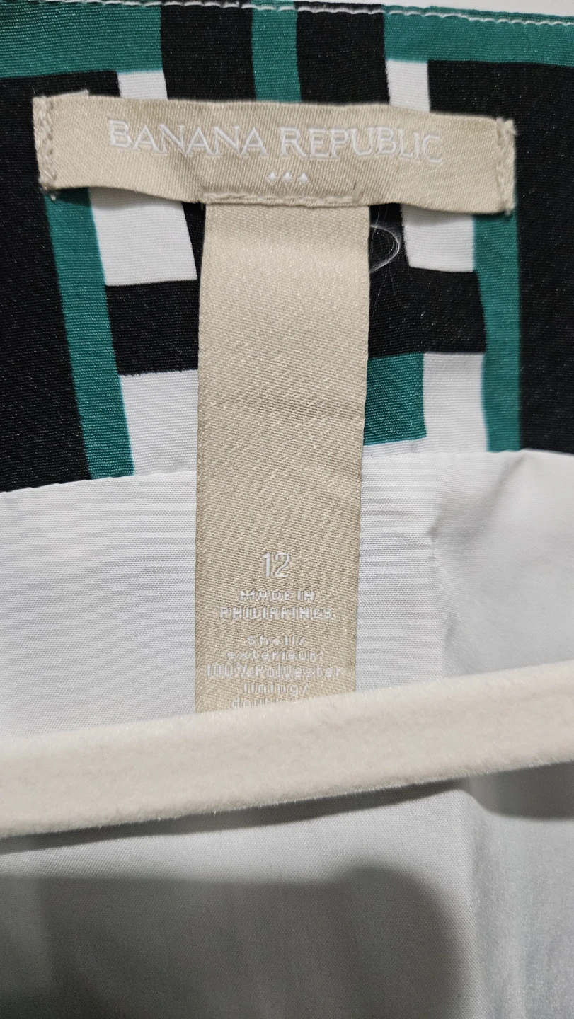 Banana Republic Sleeveless Green Geometric Print Dress Size 12 - photo 2