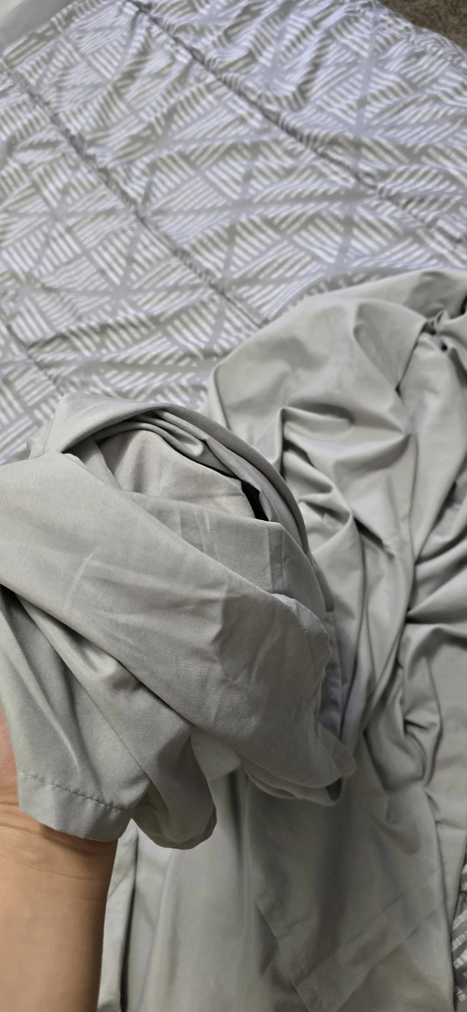 2 bed sheets: one double size and one queen size - photo 5