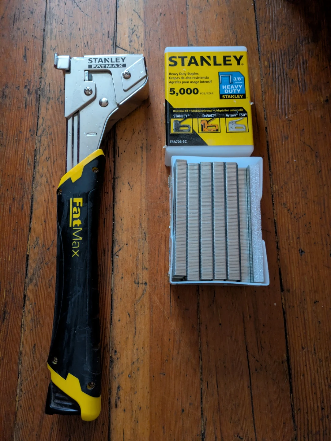 Stanley FatMax Staple Gun with 5000 Heavy Duty Staples 🏆