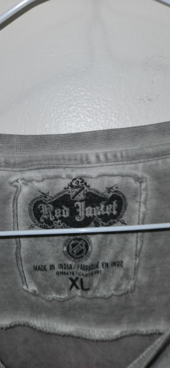 Toronto maple leaf's. NWT SMOKE  & PET FREE - photo 2
