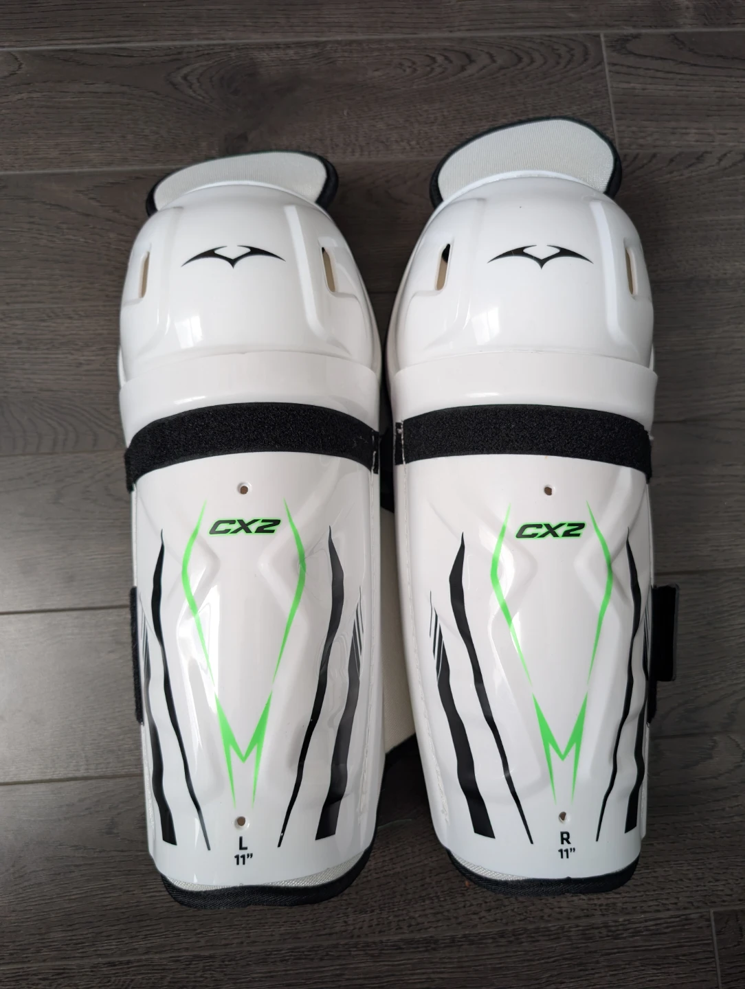 CX2 Hockey Shin Guards - White/Green - Size L (11")