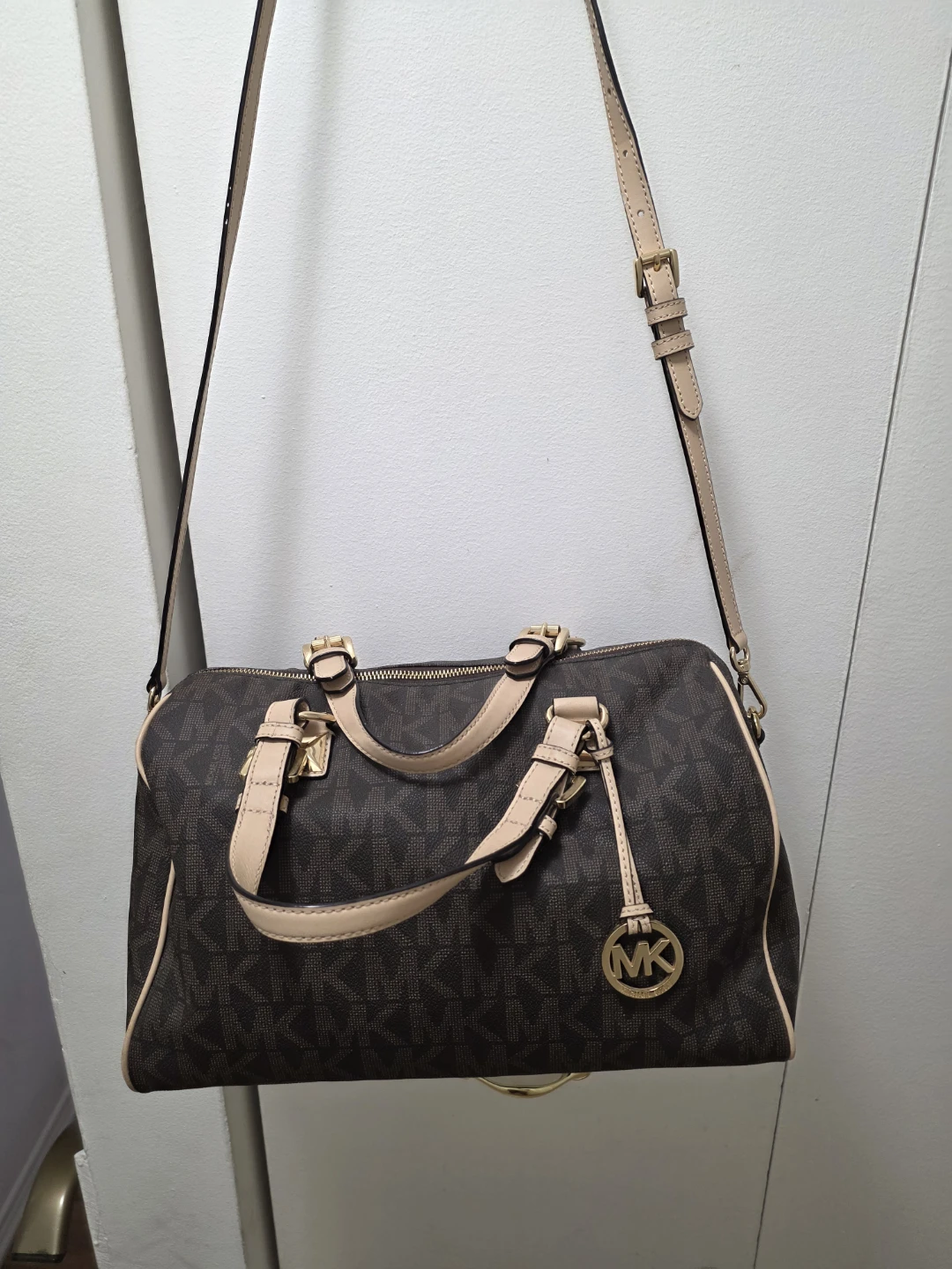 Michael Kors Monogram Satchel Bag - photo 2