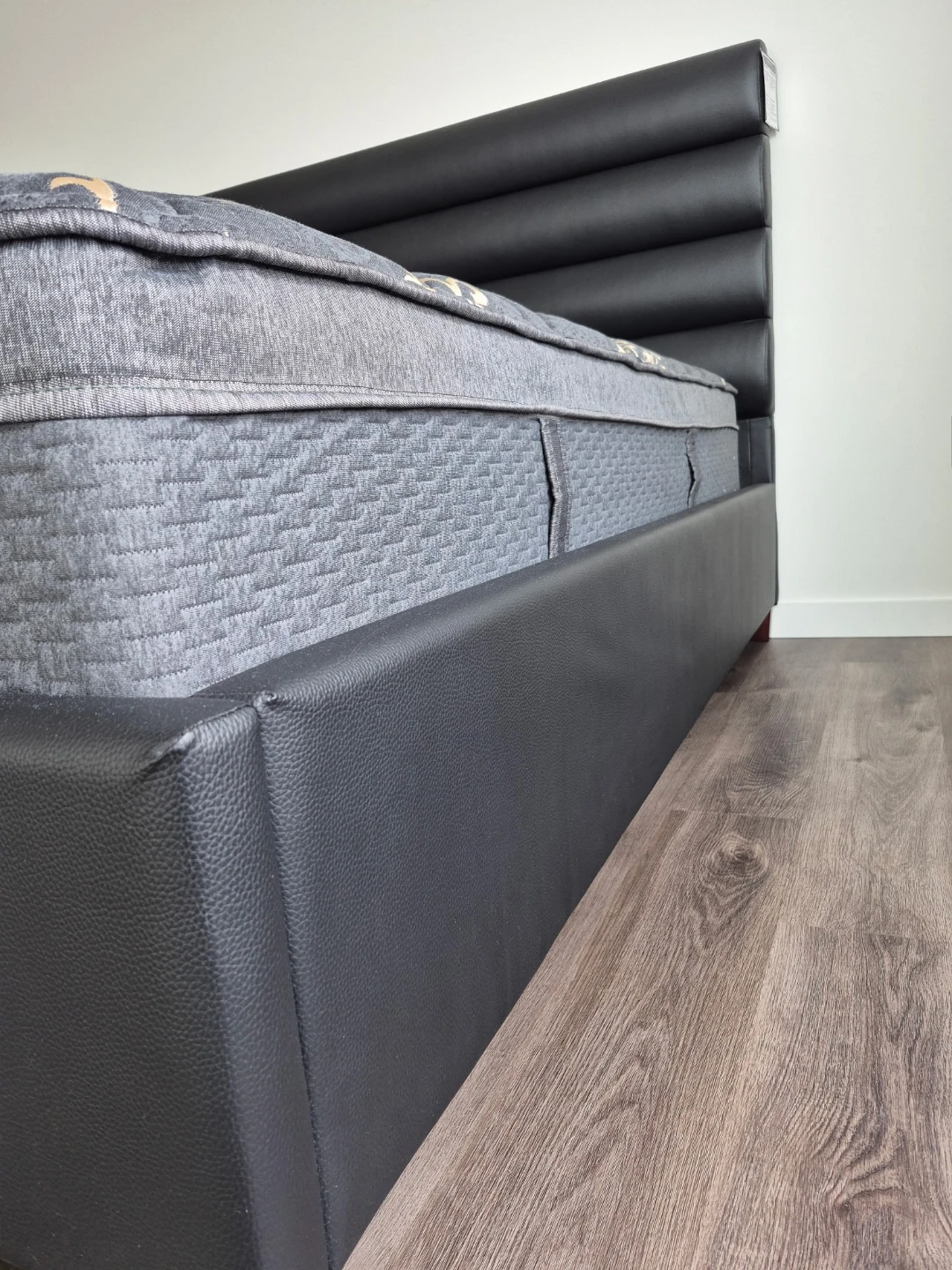 KingSize Upholstered Platform Bed + Beautyrest Mattress - photo 5