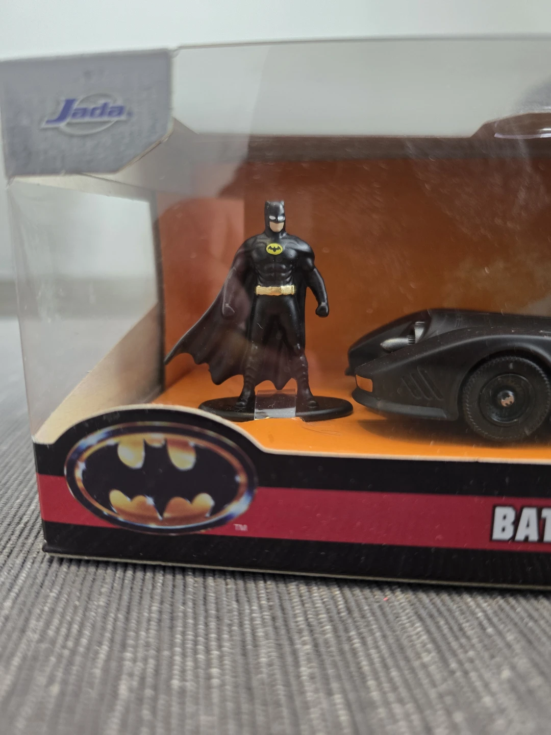 Jada Toys Batmobile & Batman Die-Cast Car Set - photo 2
