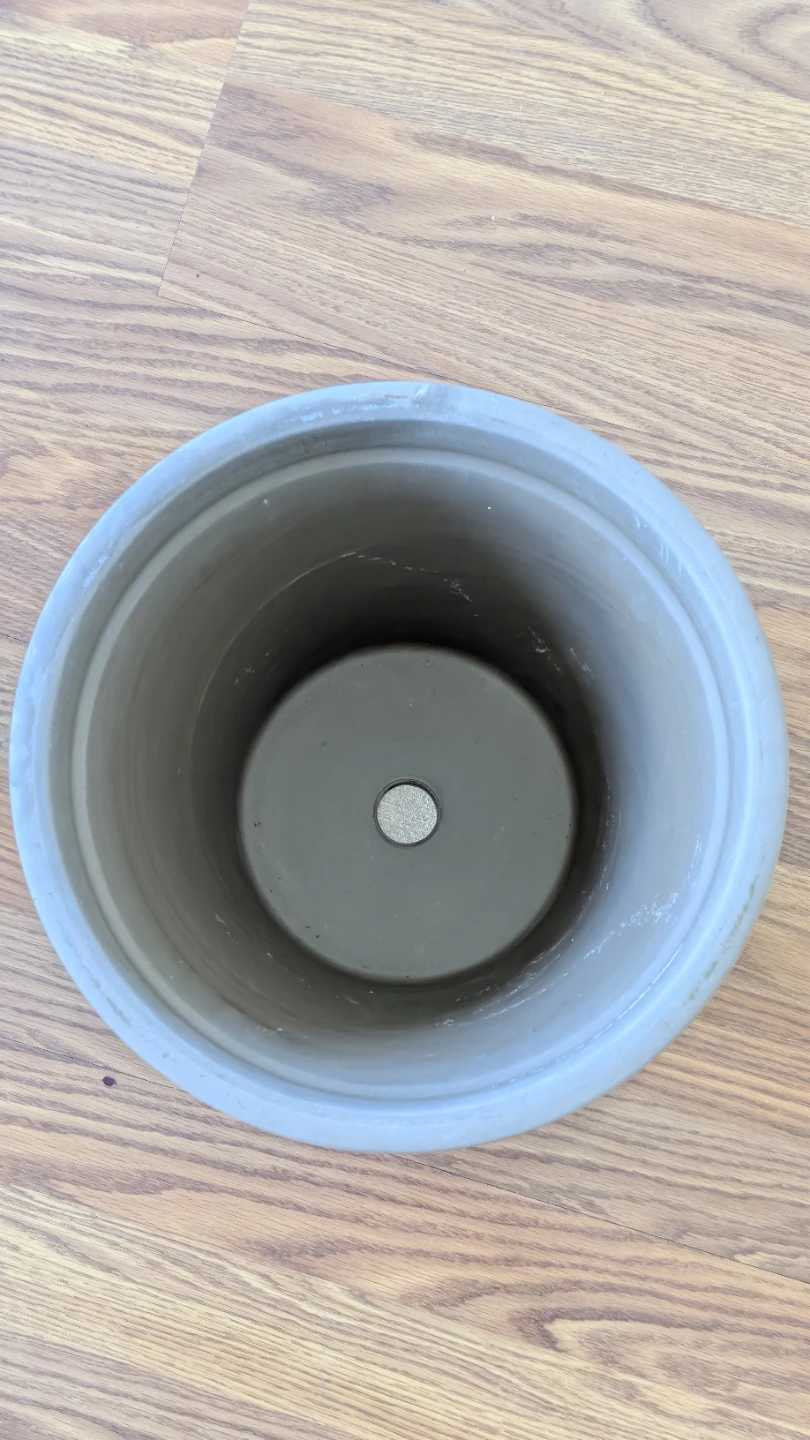 Grey Terracotta Plant Pot with plastic Saucer - photo 3