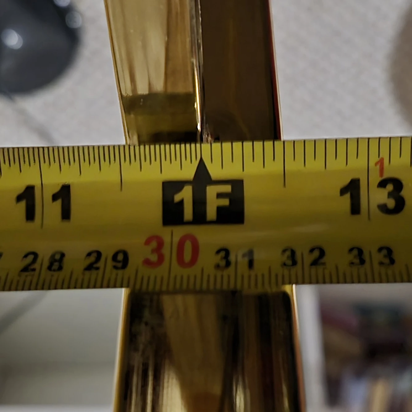 Gold Arch Hollywood Regency arched golden brass-plated étagère - photo 4