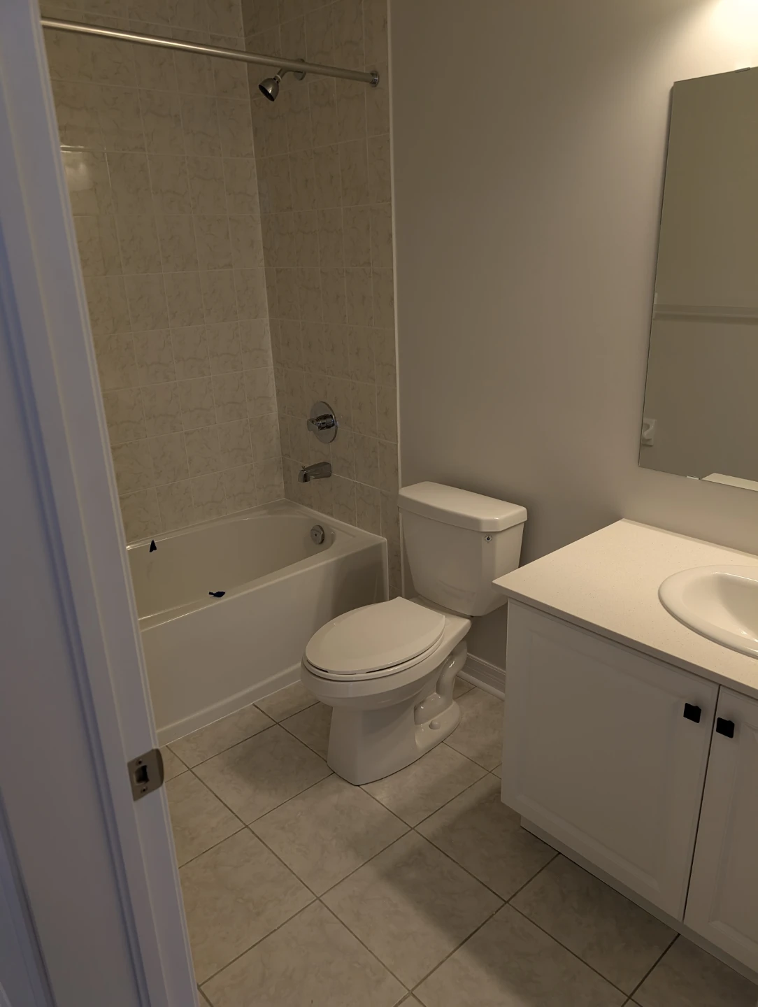 One Bedroom available for rent on ground floor. - photo 4