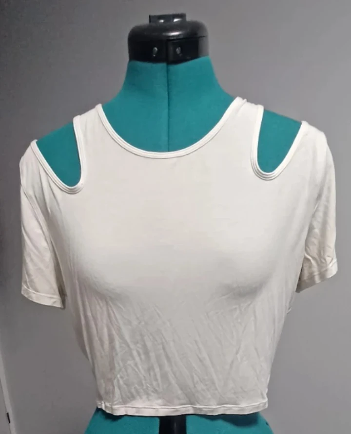 Lululemon White Cut-Out Crop Top-Size 6
