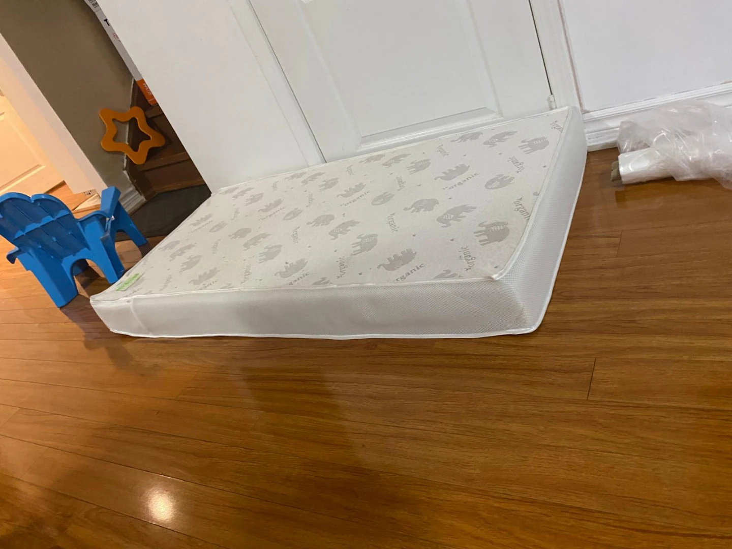 Baby crib with mattress
