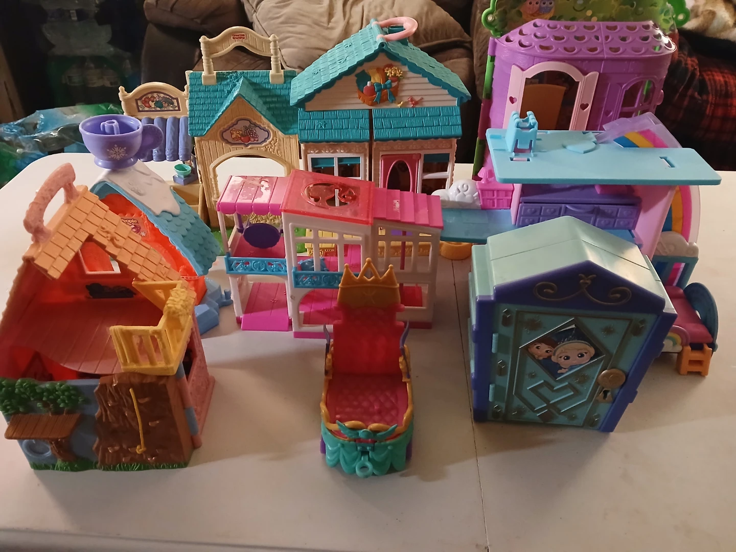 Fisher-Price Little People Dollhouse Accessories and Playsets - photo 2