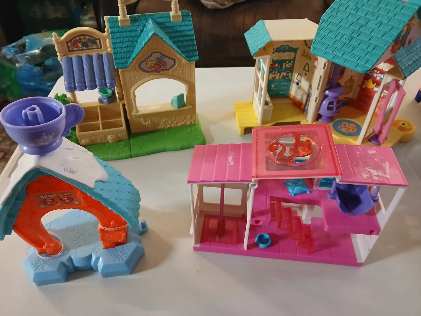 Fisher-Price Little People Dollhouse Accessories and Playsets - photo 3