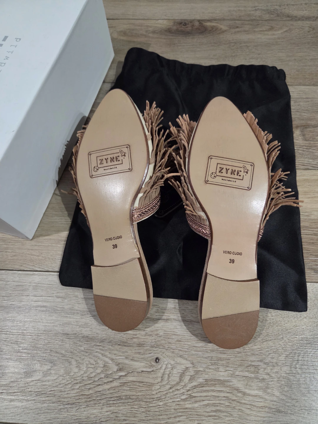 [ZYNE] BNIB Fringed Mules - Size 39 - photo 2