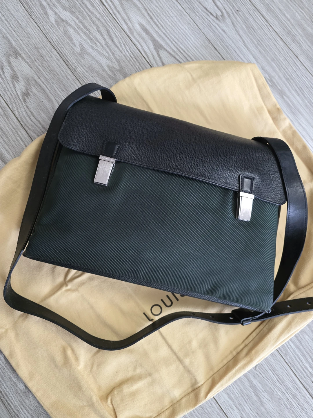 Louis Vuitton Messenger/Laptop Bag