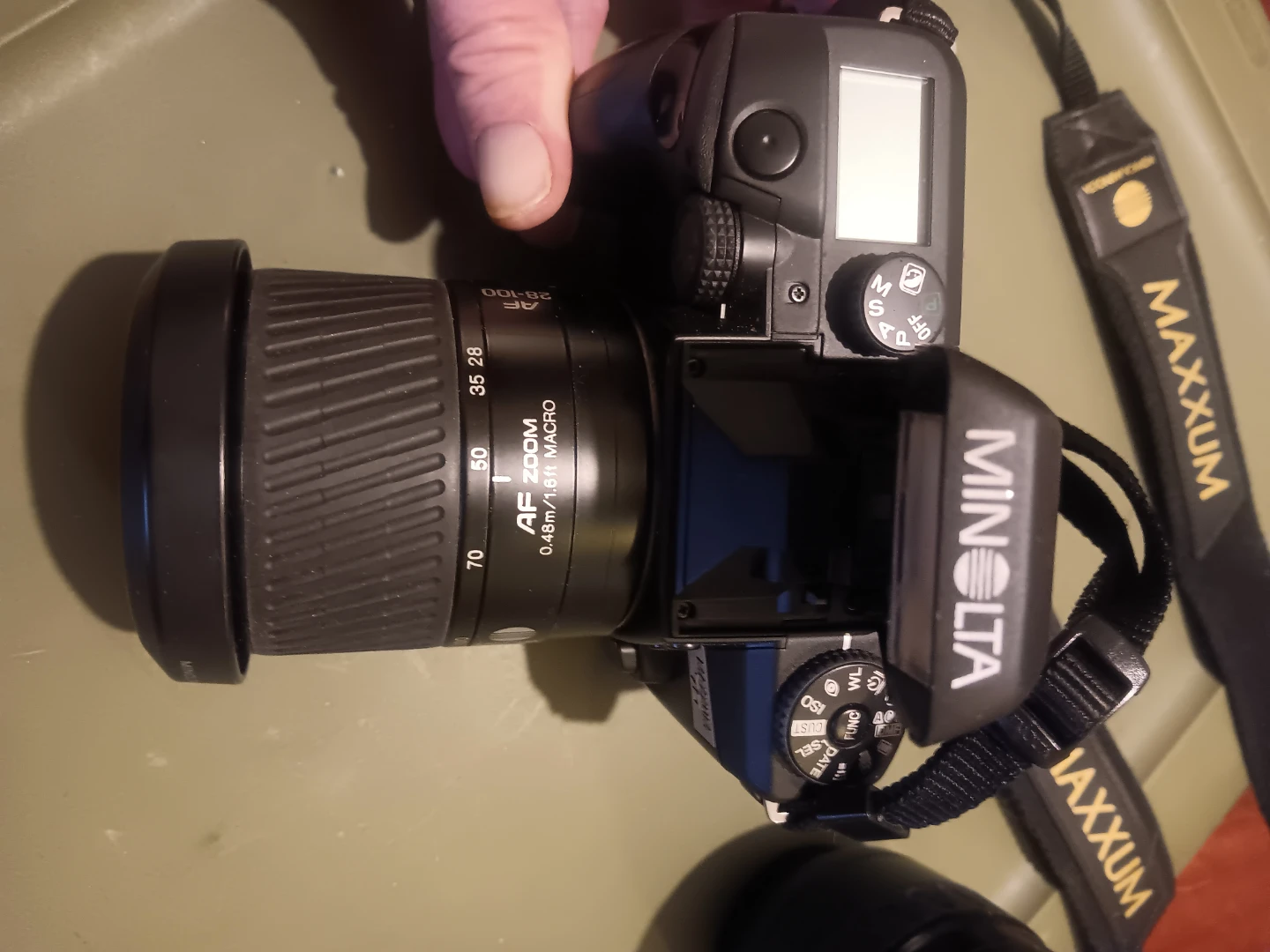 Minolta Maxxum 450si Camera with 28-100mm Lens - photo 5