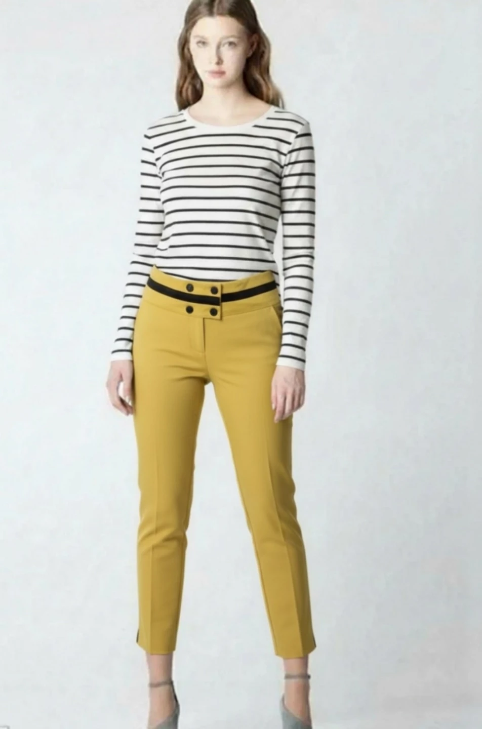 NWOT Women's Mustard Dress Pants with Black Waistband 🏆